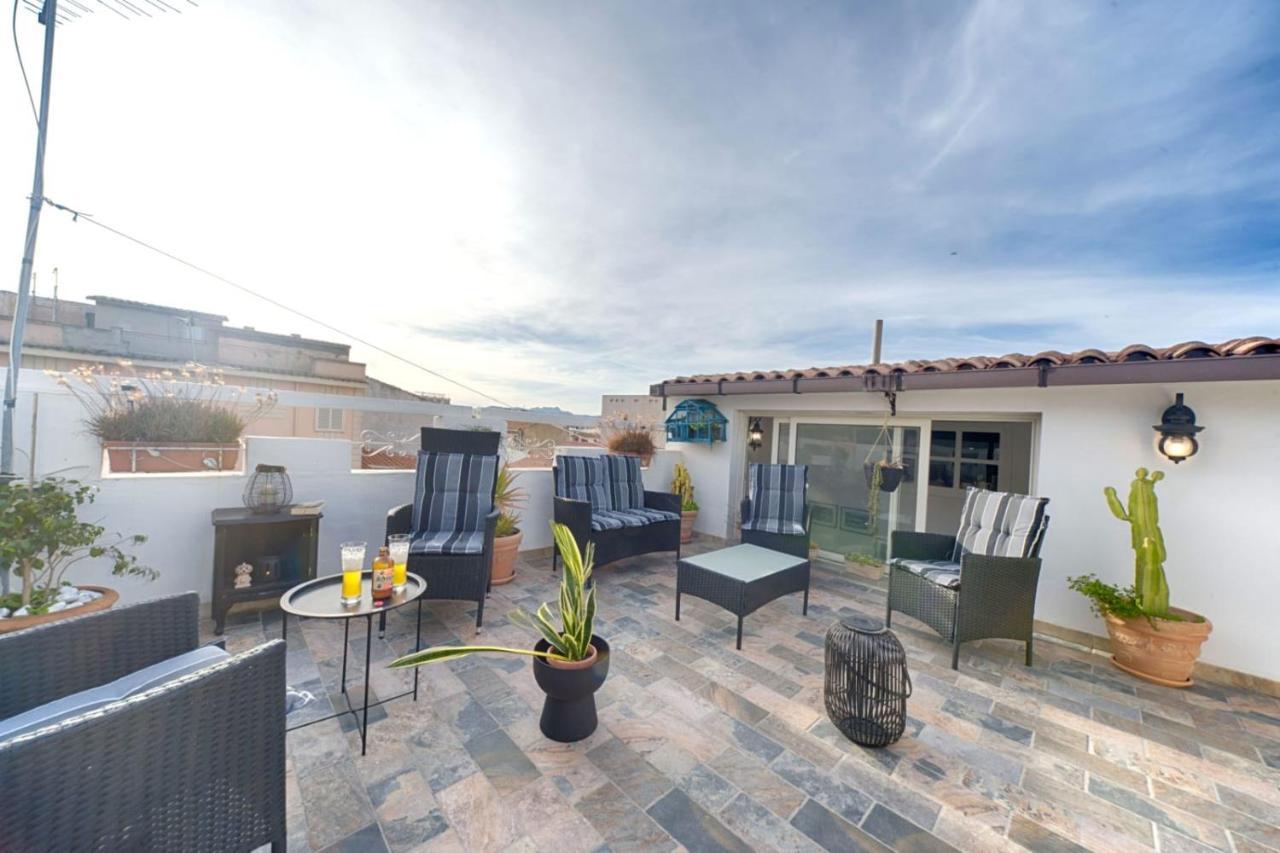 Cozy Guest House Downtown Olbia Exterior photo