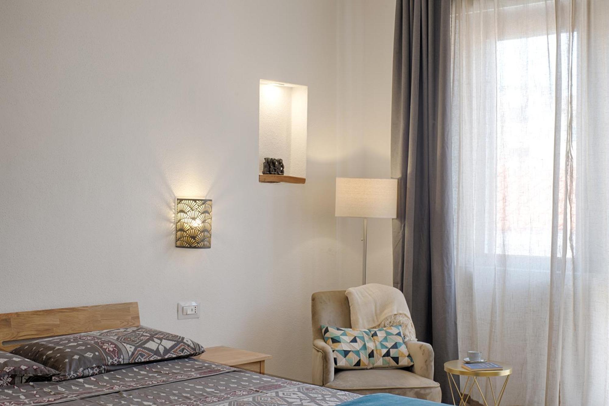 Cozy Guest House Downtown Olbia Exterior photo